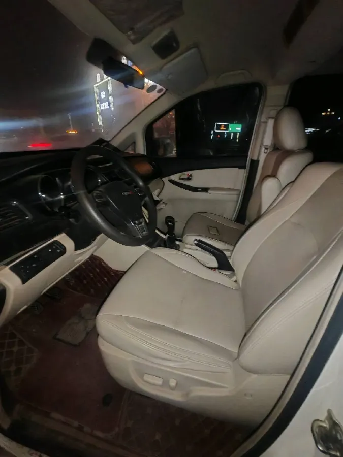 2018 Yema SiPaiKa 1.5L 112HP L4 5MT,autocango,china used car exporter,china ev exporter,chinese used car exporter,chinese used ev exporter