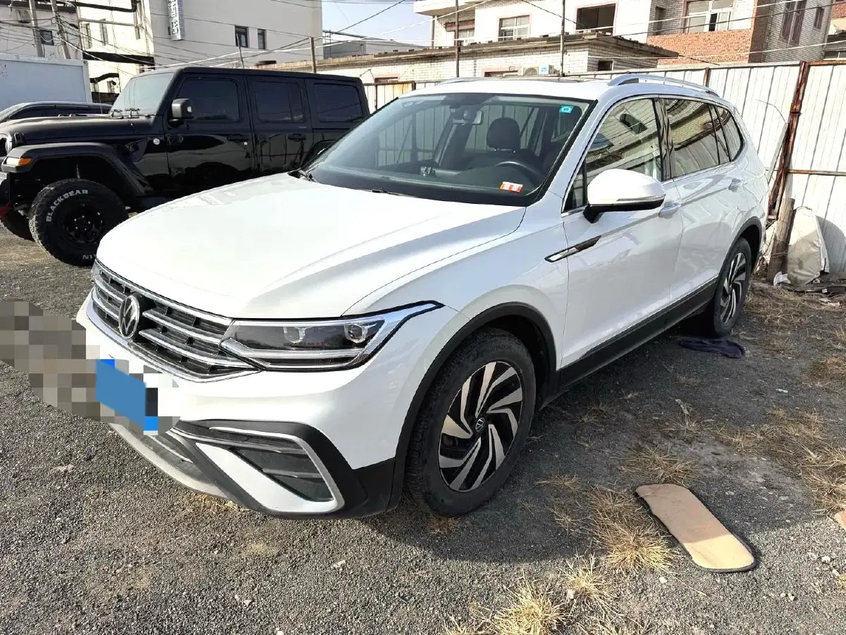 2023 Volkswagen Tiguan L 1.5T 160HP L4 7DCT