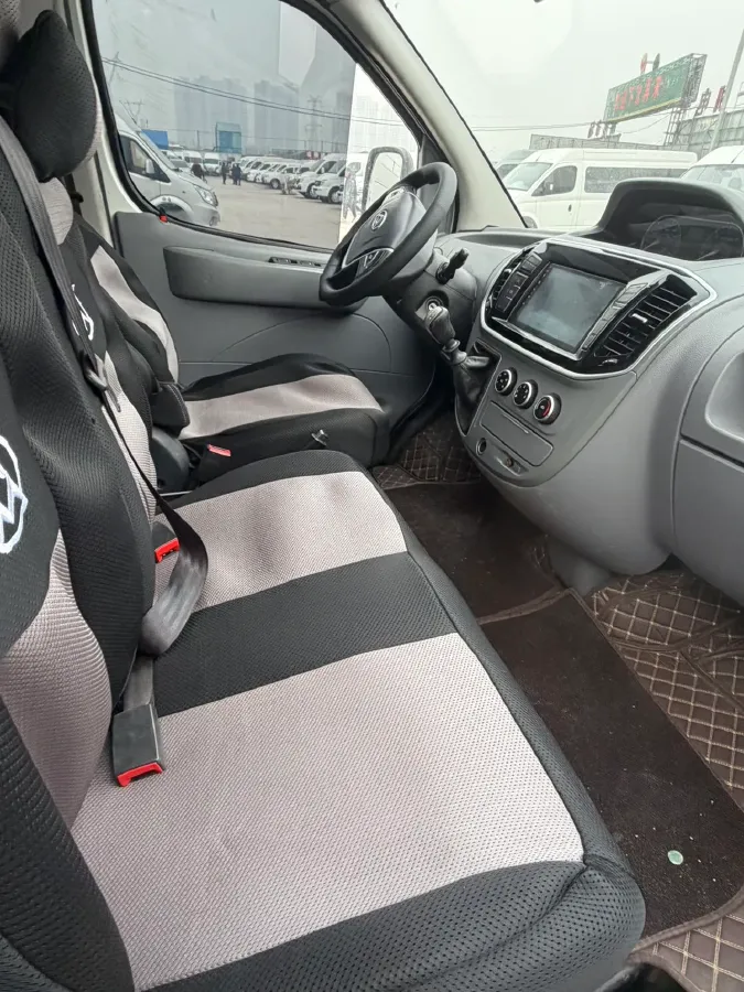 2021 MAXUS XinTu V80 2.0T 139HP L4 6MT,autocango,china used car exporter,china ev exporter,chinese used car exporter,chinese used ev exporter
