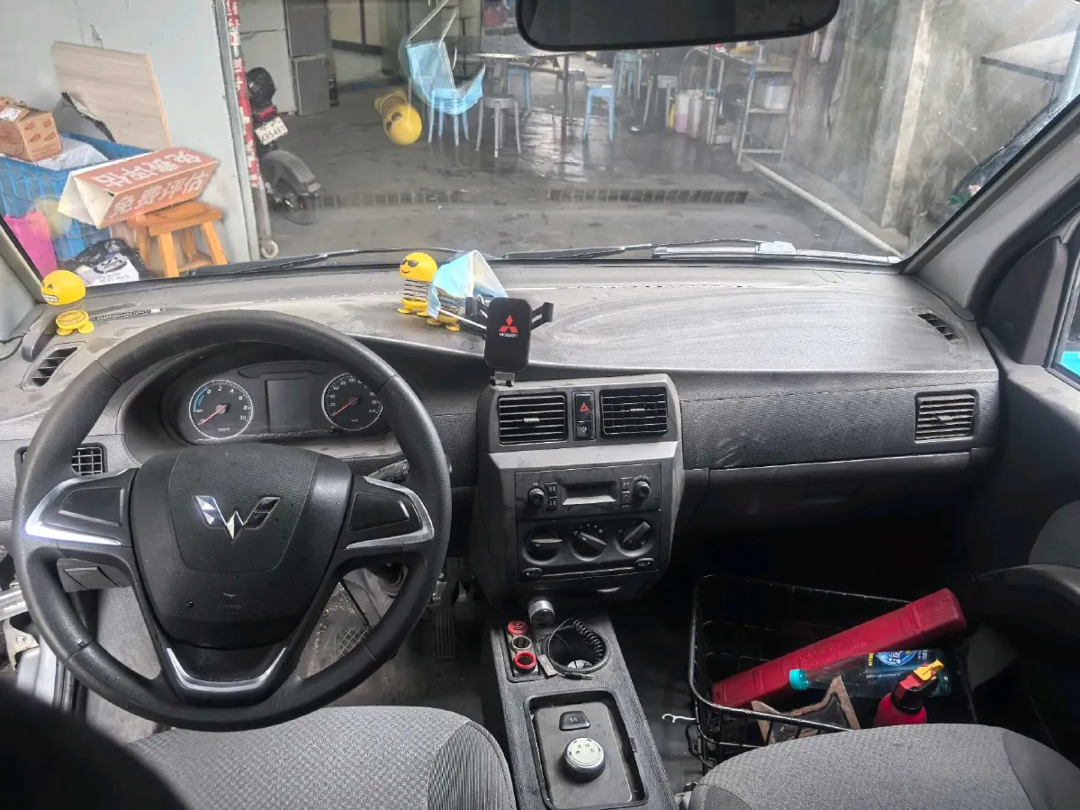 2022 WuLing RongGuang Mini Truck EV BEV 41.5KWH,autocango,china used car exporter,china ev exporter,chinese used car exporter,chinese used ev exporter