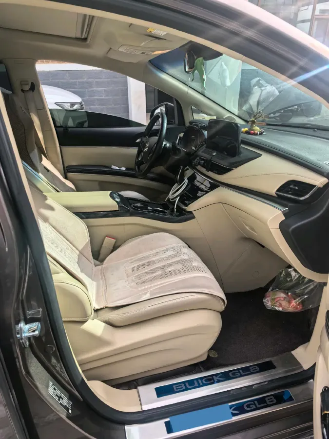 2023 Buick GL8 2.0T 237HP L4 9AT,autocango,china used car exporter,china ev exporter,chinese used car exporter,chinese used ev exporter