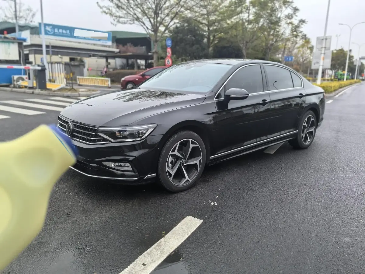 2025 Volkswagen Magotan 2.0T 186HP L4 7DCT