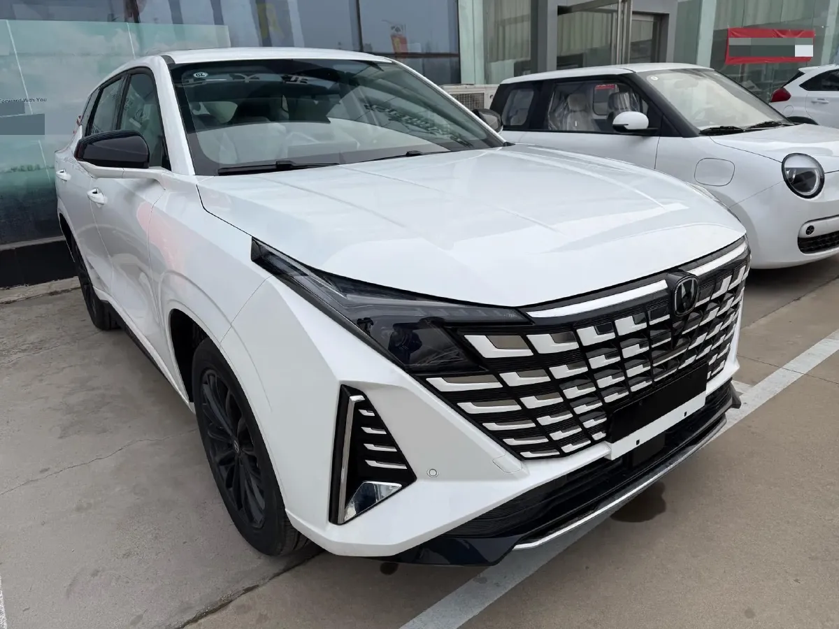2024 ChangAn UNI-Z 1.5L 98HP L4 E-CVT PHEV 18.4KWH,autocango,china used car exporter,china ev exporter,chinese used car exporter,chinese used ev exporter