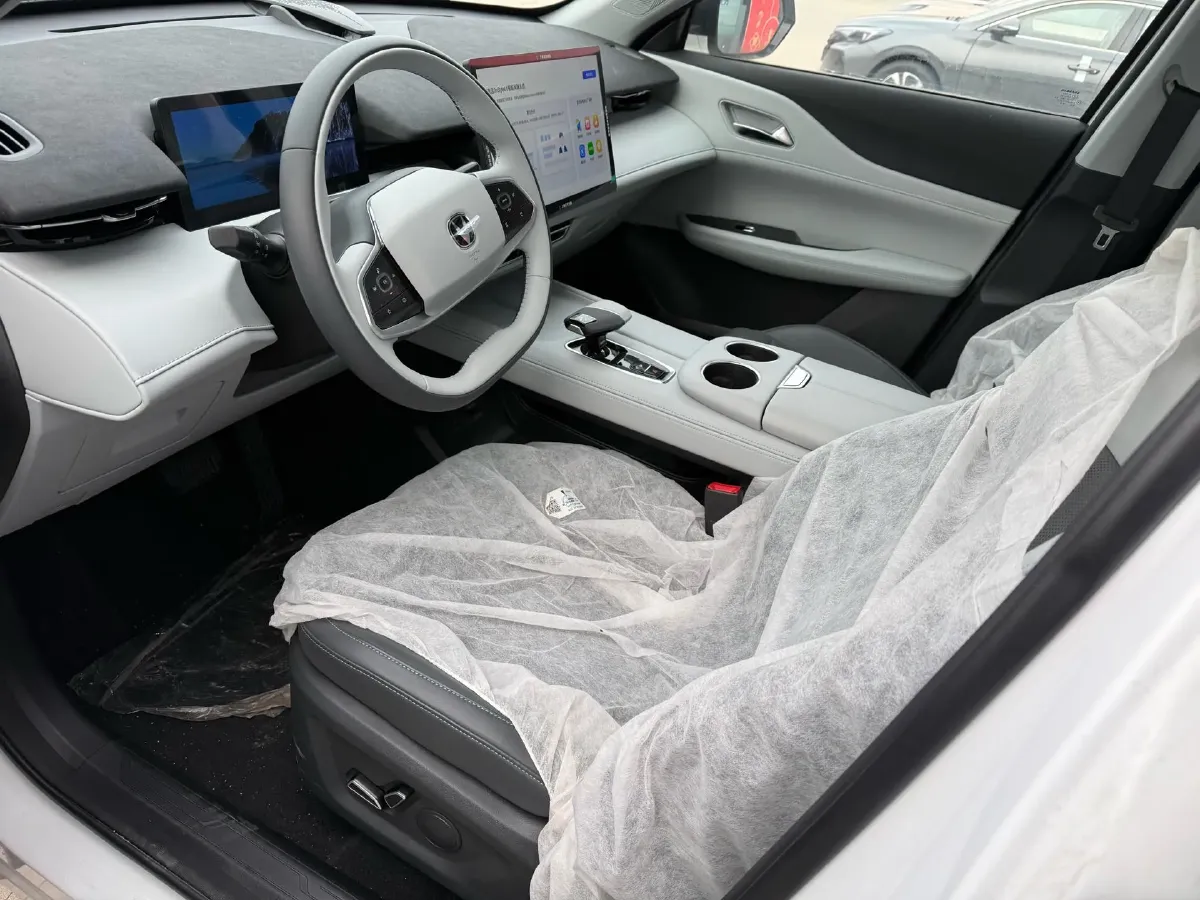 2024 ChangAn UNI-Z 1.5L 98HP L4 E-CVT PHEV 18.4KWH,autocango,china used car exporter,china ev exporter,chinese used car exporter,chinese used ev exporter