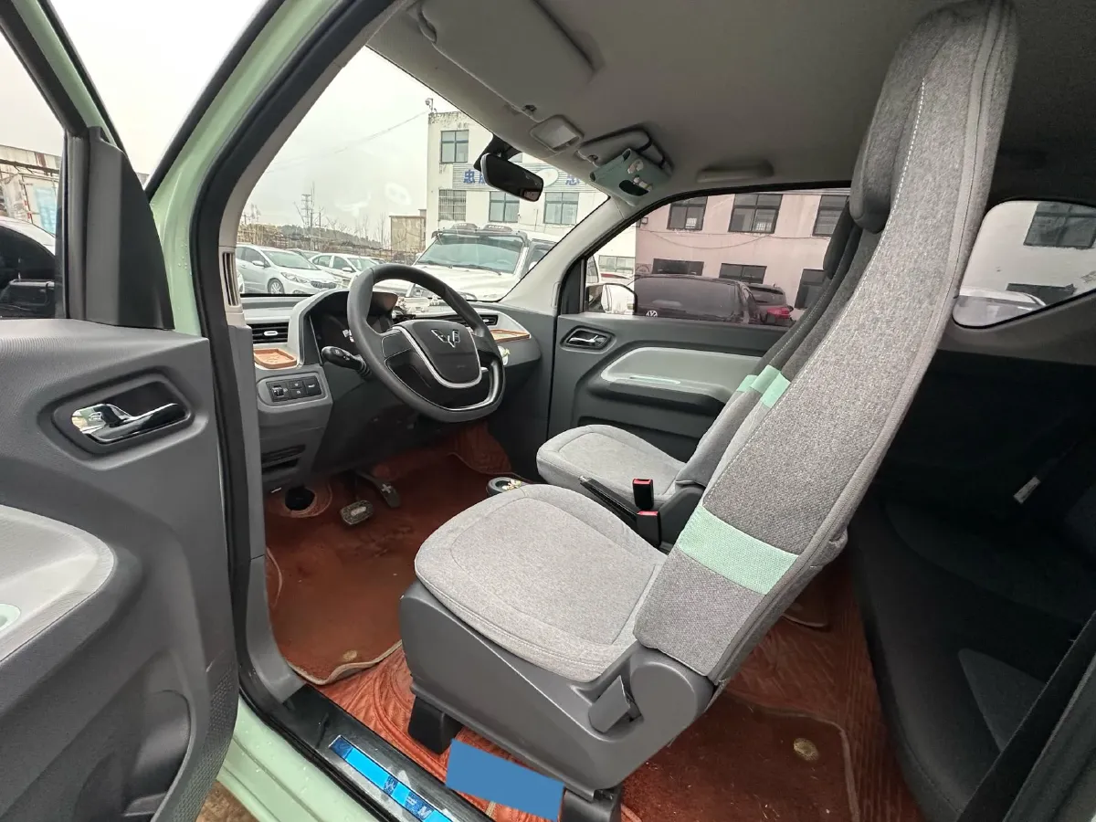 2021 WuLing HongGuang MINI EV BEV 13.9KWH,autocango,china used car exporter,china ev exporter,chinese used car exporter,chinese used ev exporter