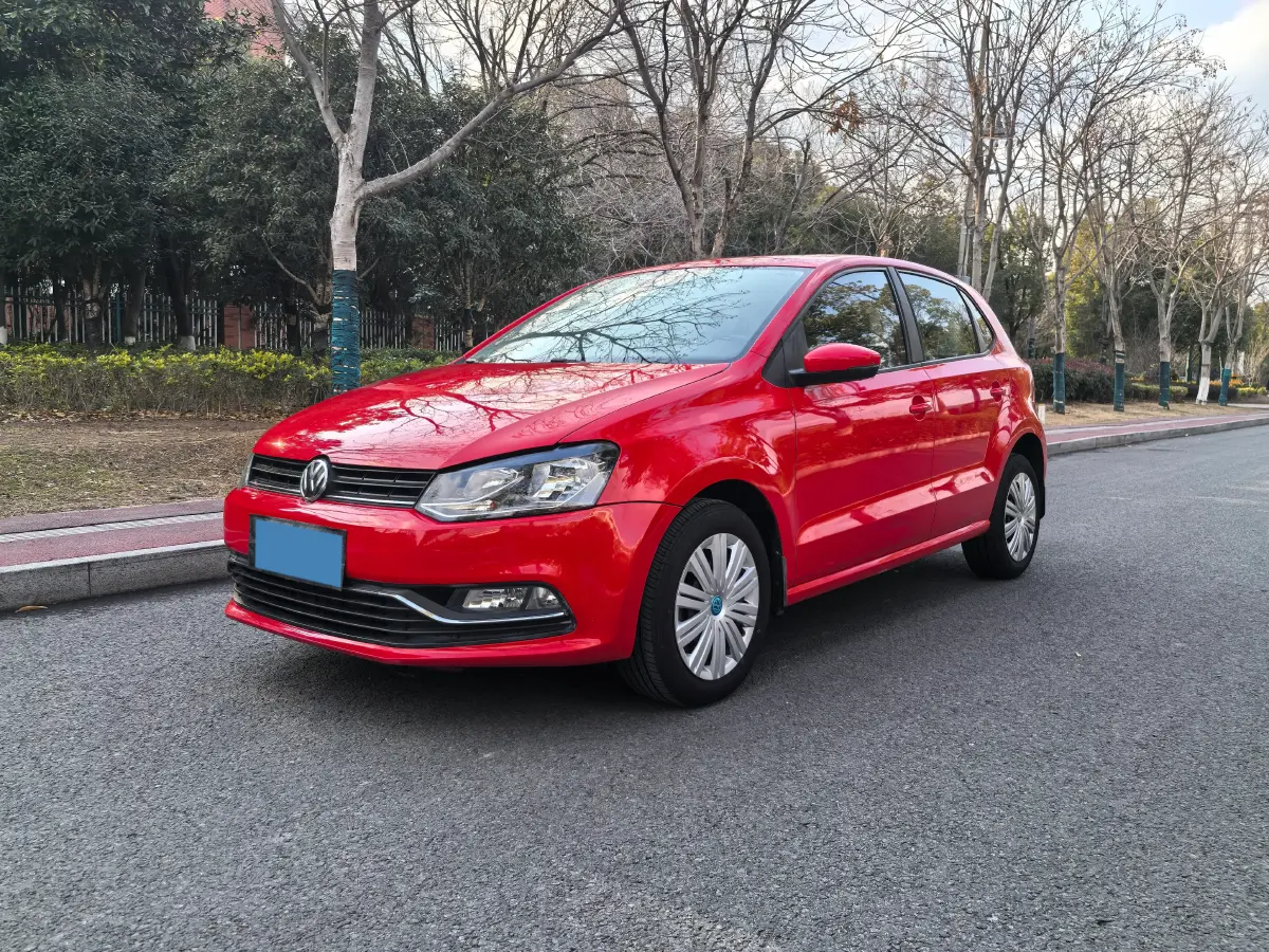 2016 Volkswagen Polo 1.6L 110HP L4 6AT