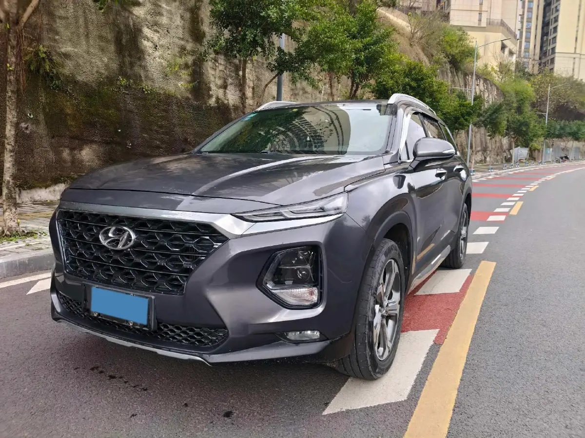 2019 Hyundai Santafe 2.0T 240HP L4 8AT