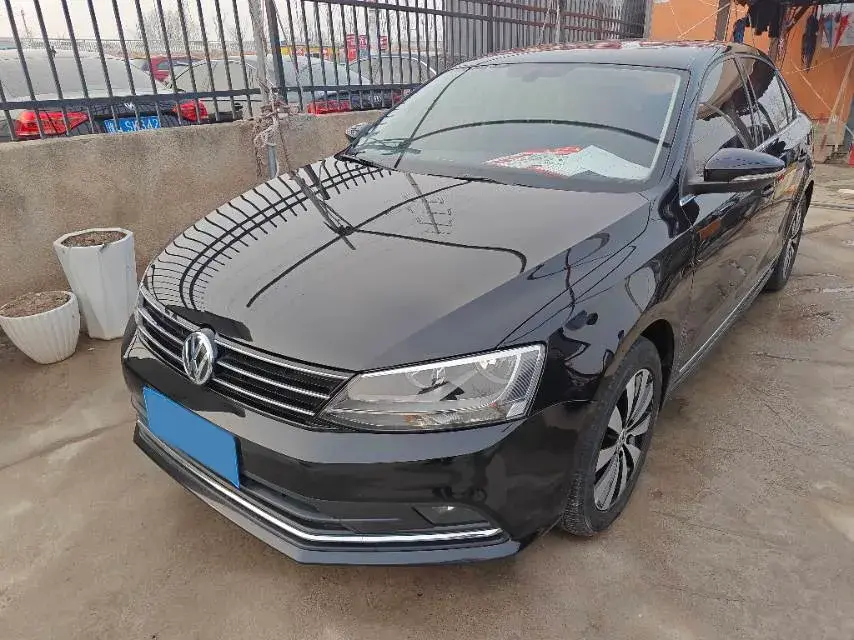 2018 Volkswagen Sagitar 1.2T 110HP L4 7DCT