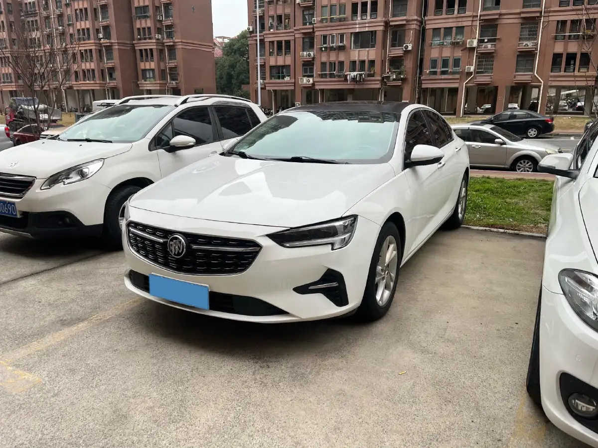 2020 Buick Regal 1.5T 169HP L4 9AT