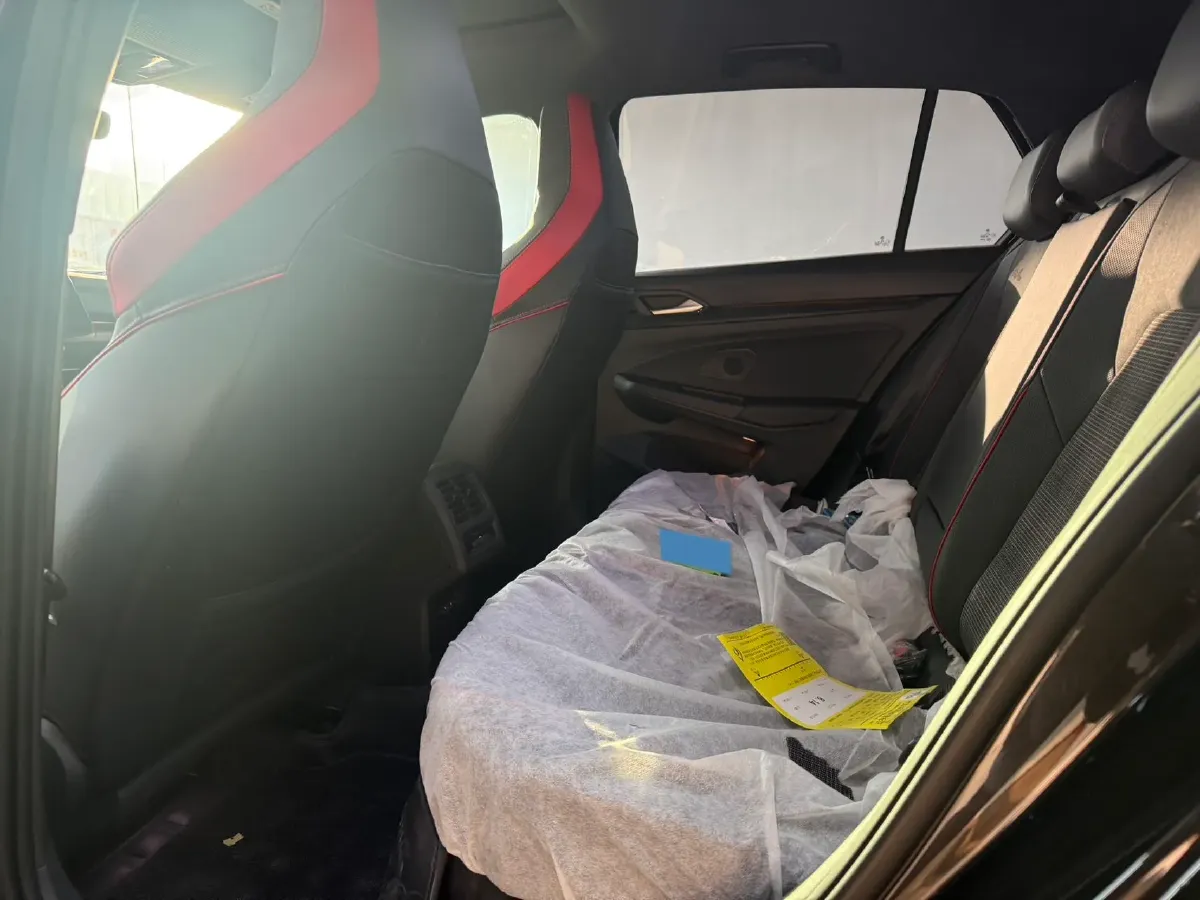 2023 Volkswagen GolfGTI 2.0T 220HP L4 7DCT,autocango,china used car exporter,china ev exporter,chinese used car exporter,chinese used ev exporter