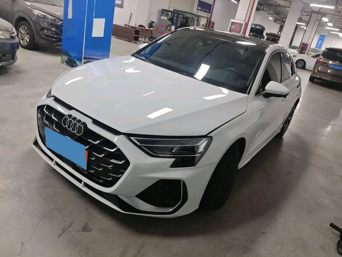 2025 Audi A3 1.5T 160HP L4 7DCT