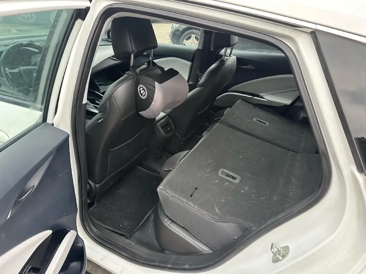 2020 Ford Escape 2.0T 248HP L4 8AT,autocango,china used car exporter,china ev exporter,chinese used car exporter,chinese used ev exporter