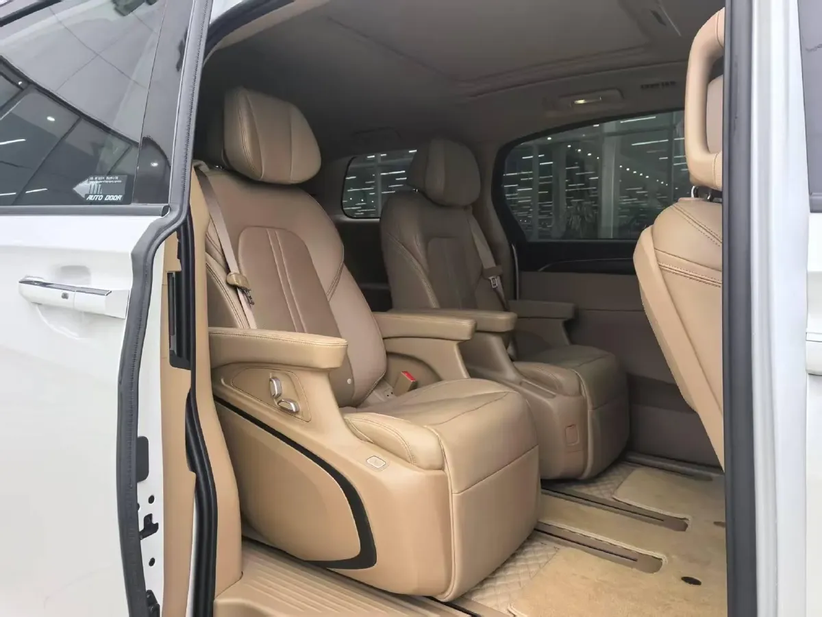 2020 Buick GL8 2.0T 237HP L4 9AT,autocango,china used car exporter,china ev exporter,chinese used car exporter,chinese used ev exporter