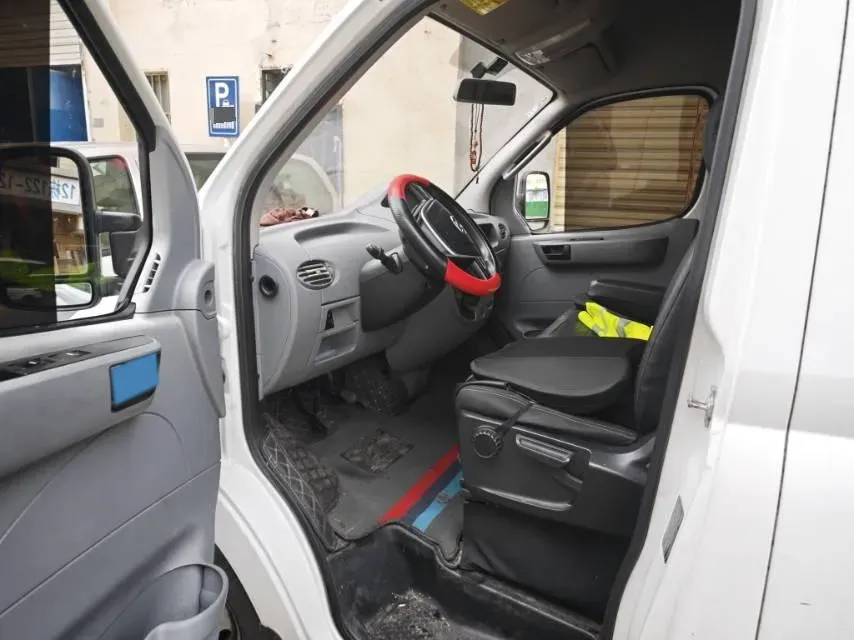 2019 MAXUS XinTu V80 2.5T 136HP L4 6MT,autocango,china used car exporter,china ev exporter,chinese used car exporter,chinese used ev exporter