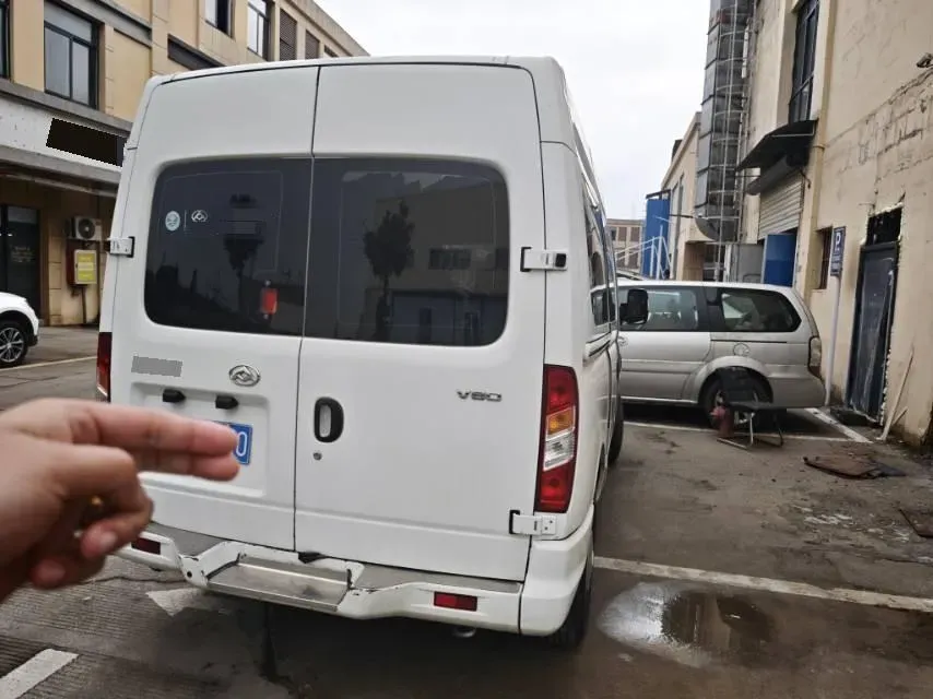 2019 MAXUS XinTu V80 2.5T 136HP L4 6MT,autocango,china used car exporter,china ev exporter,chinese used car exporter,chinese used ev exporter