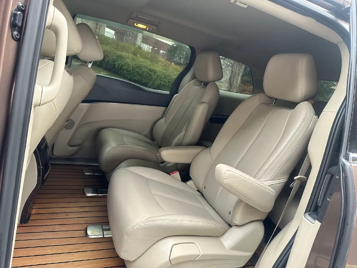 2018 Buick GL8 2.0T 260HP L4 6AT,autocango,china used car exporter,china ev exporter,chinese used car exporter,chinese used ev exporter