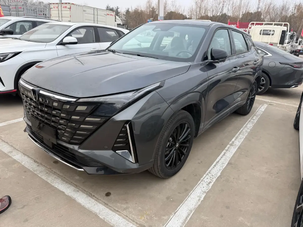 2024 ChangAn UNI-Z 1.5L 98HP L4 E-CVT PHEV 18.4KWH