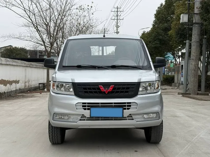 2021 WuLing RongGuang New Truck 1.8L 125HP L4 5MT,autocango,china used car exporter,china ev exporter,chinese used car exporter,chinese used ev exporter