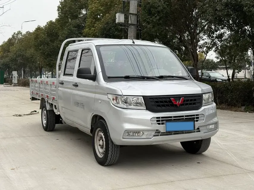 2021 WuLing RongGuang New Truck 1.8L 125HP L4 5MT,autocango,china used car exporter,china ev exporter,chinese used car exporter,chinese used ev exporter