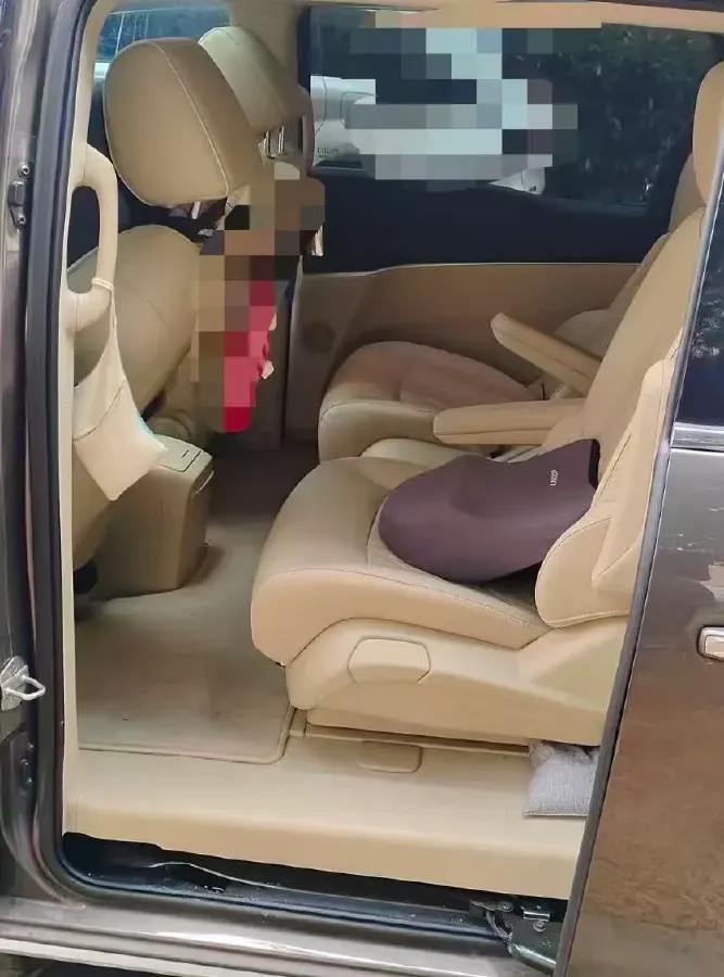 2023 Buick GL8 2.0T 237HP L4 9AT,autocango,china used car exporter,china ev exporter,chinese used car exporter,chinese used ev exporter