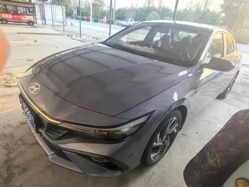 2023 Hyundai Elantra 1.5L 115HP L4 CVT