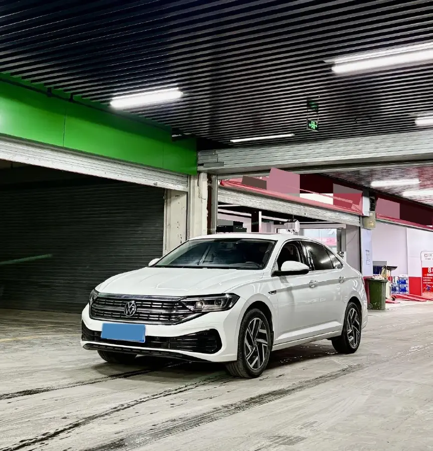 2023 Volkswagen Sagitar 1.4T 150HP L4 7DCT