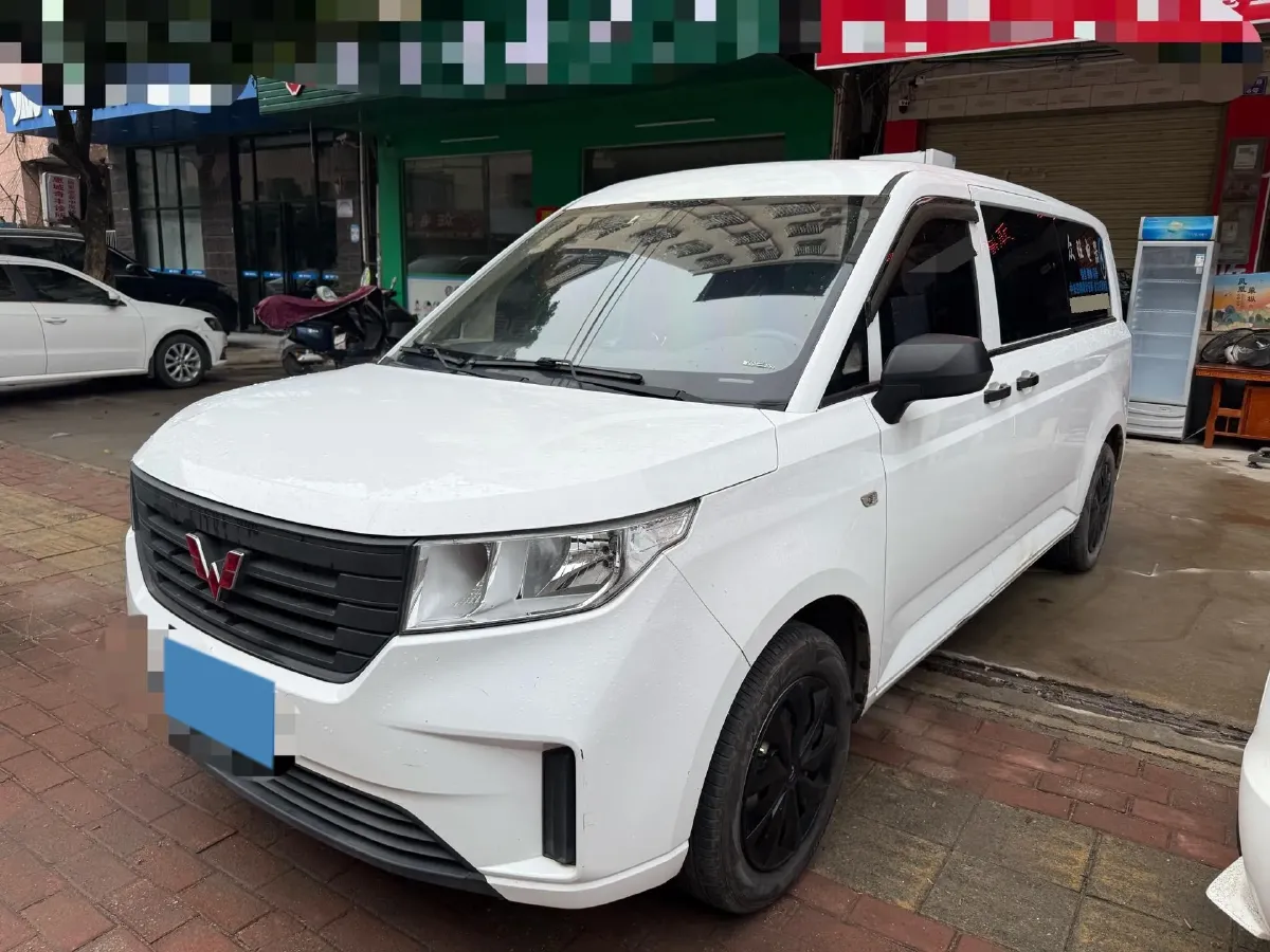 2021 WuLing ZhengChen 1.5T 147HP L4 6MT,autocango,china used car exporter,china ev exporter,chinese used car exporter,chinese used ev exporter
