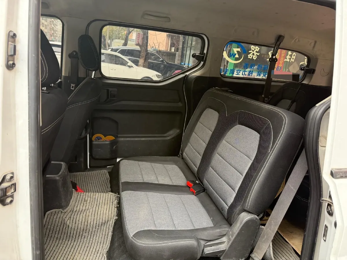 2021 WuLing ZhengChen 1.5T 147HP L4 6MT,autocango,china used car exporter,china ev exporter,chinese used car exporter,chinese used ev exporter