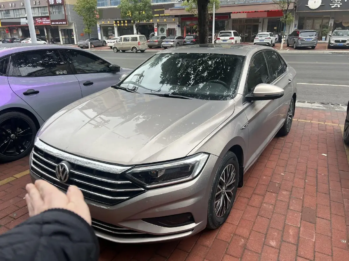 2021 Volkswagen Sagitar 1.4T 150HP L4 7DCT