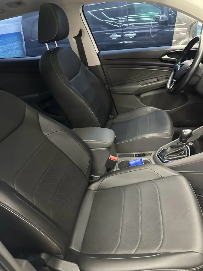 2020 Jetta VS7 1.4T 150HP L4 6AT,autocango,china used car exporter,china ev exporter,chinese used car exporter,chinese used ev exporter