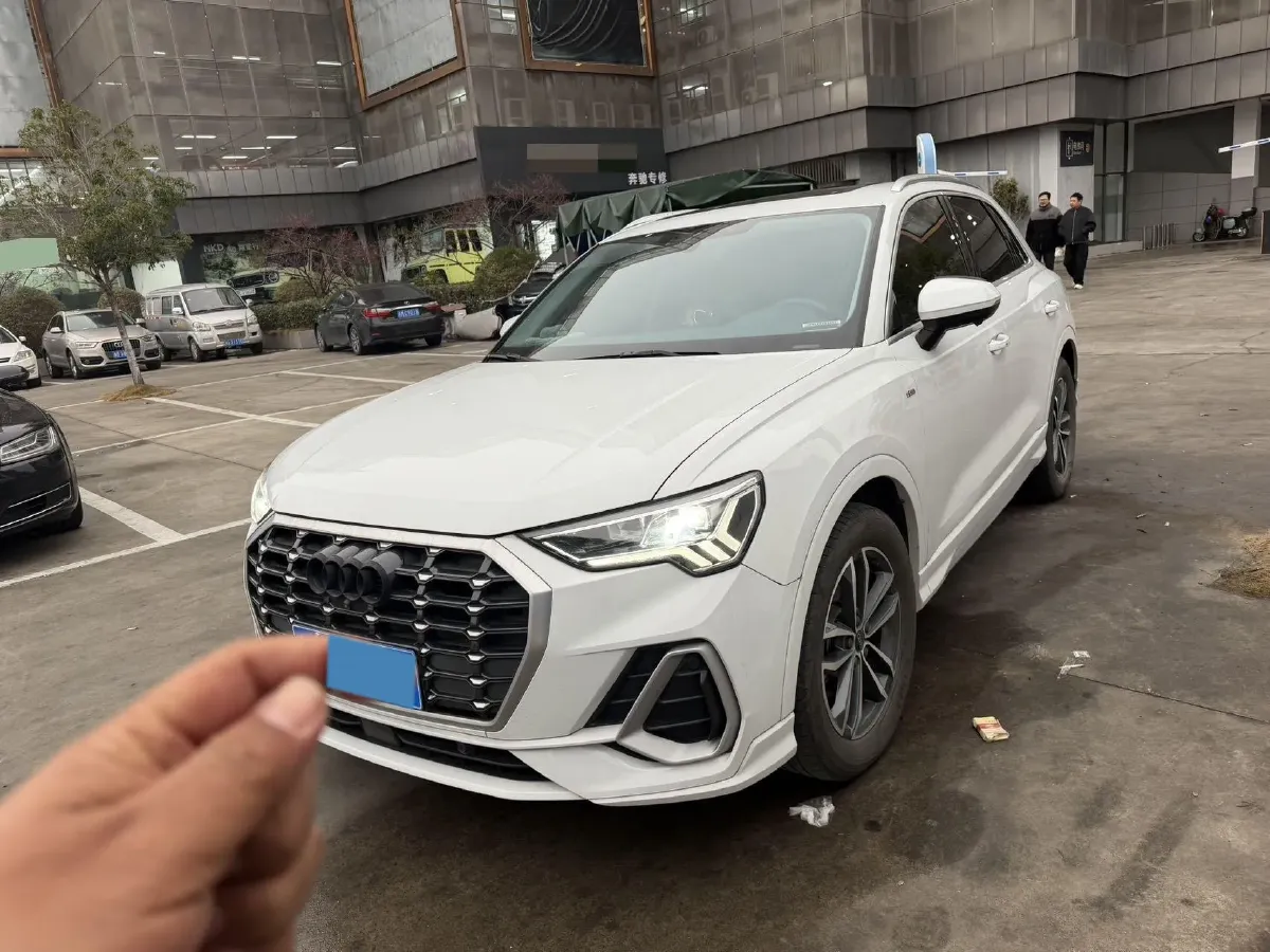 2022 Audi Q3 1.4T 150HP L4 7DCT,autocango,china used car exporter,china ev exporter,chinese used car exporter,chinese used ev exporter