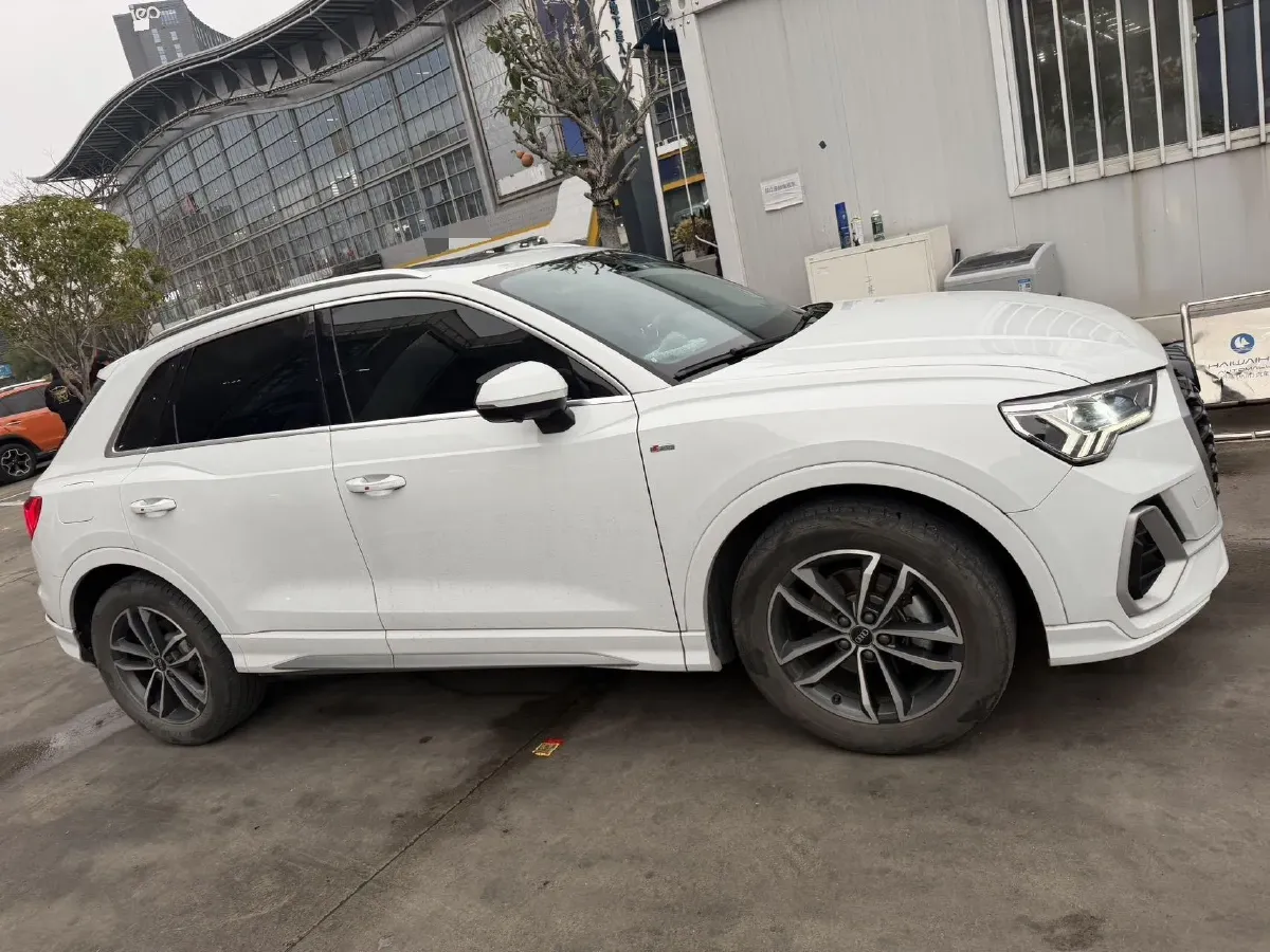 2022 Audi Q3 1.4T 150HP L4 7DCT,autocango,china used car exporter,china ev exporter,chinese used car exporter,chinese used ev exporter