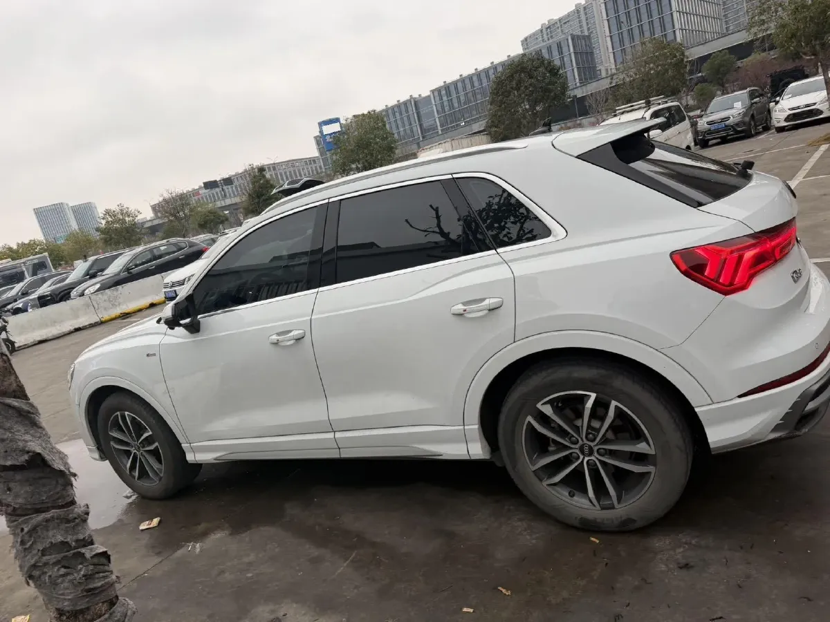 2022 Audi Q3 1.4T 150HP L4 7DCT,autocango,china used car exporter,china ev exporter,chinese used car exporter,chinese used ev exporter