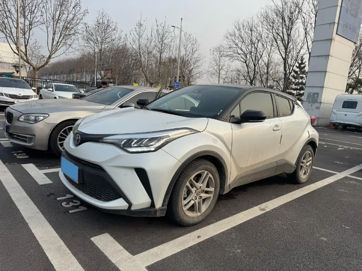 2020 Toyota C-HR 2.0L 171HP L4 CVT