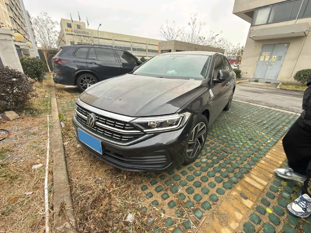 2025 Volkswagen Sagitar 1.5T 160HP L4 7DCT