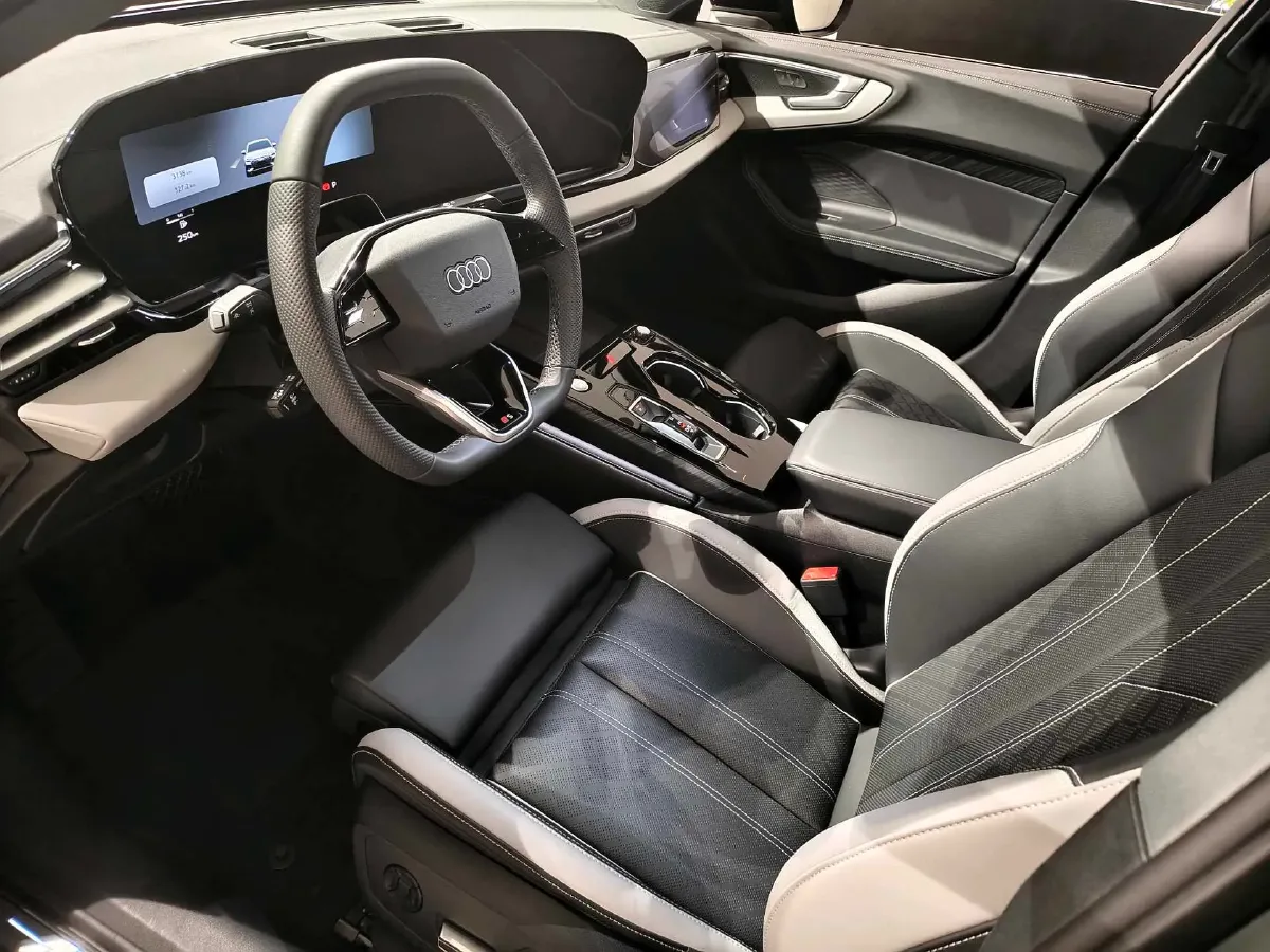 2026 Audi A5L 2.0T 170HP L4 7DCT,autocango,china used car exporter,china ev exporter,chinese used car exporter,chinese used ev exporter