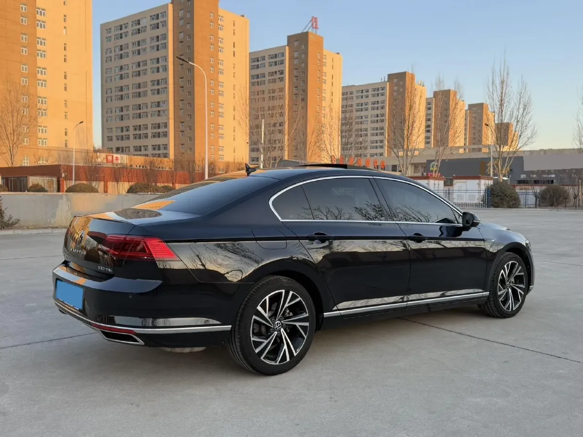 2020 Volkswagen Magotan 2.0T 186HP L4 7DCT,autocango,china used car exporter,china ev exporter,chinese used car exporter,chinese used ev exporter