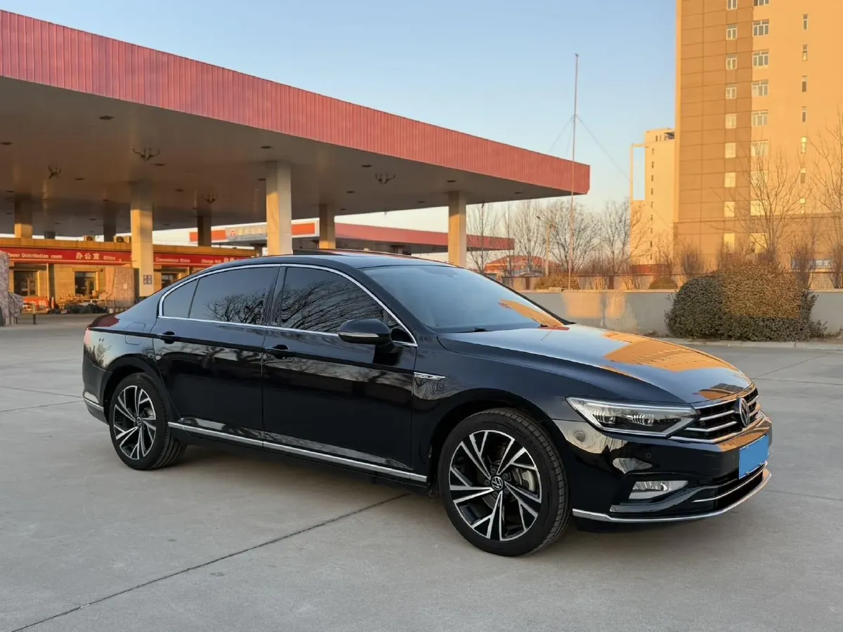 2020 Volkswagen Magotan 2.0T 186HP L4 7DCT,autocango,china used car exporter,china ev exporter,chinese used car exporter,chinese used ev exporter