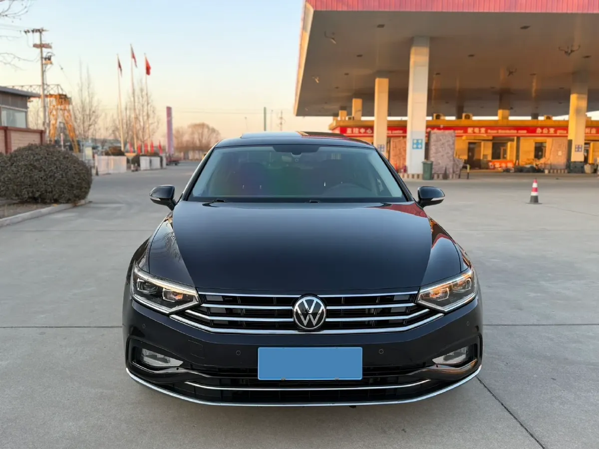 2020 Volkswagen Magotan 2.0T 186HP L4 7DCT,autocango,china used car exporter,china ev exporter,chinese used car exporter,chinese used ev exporter