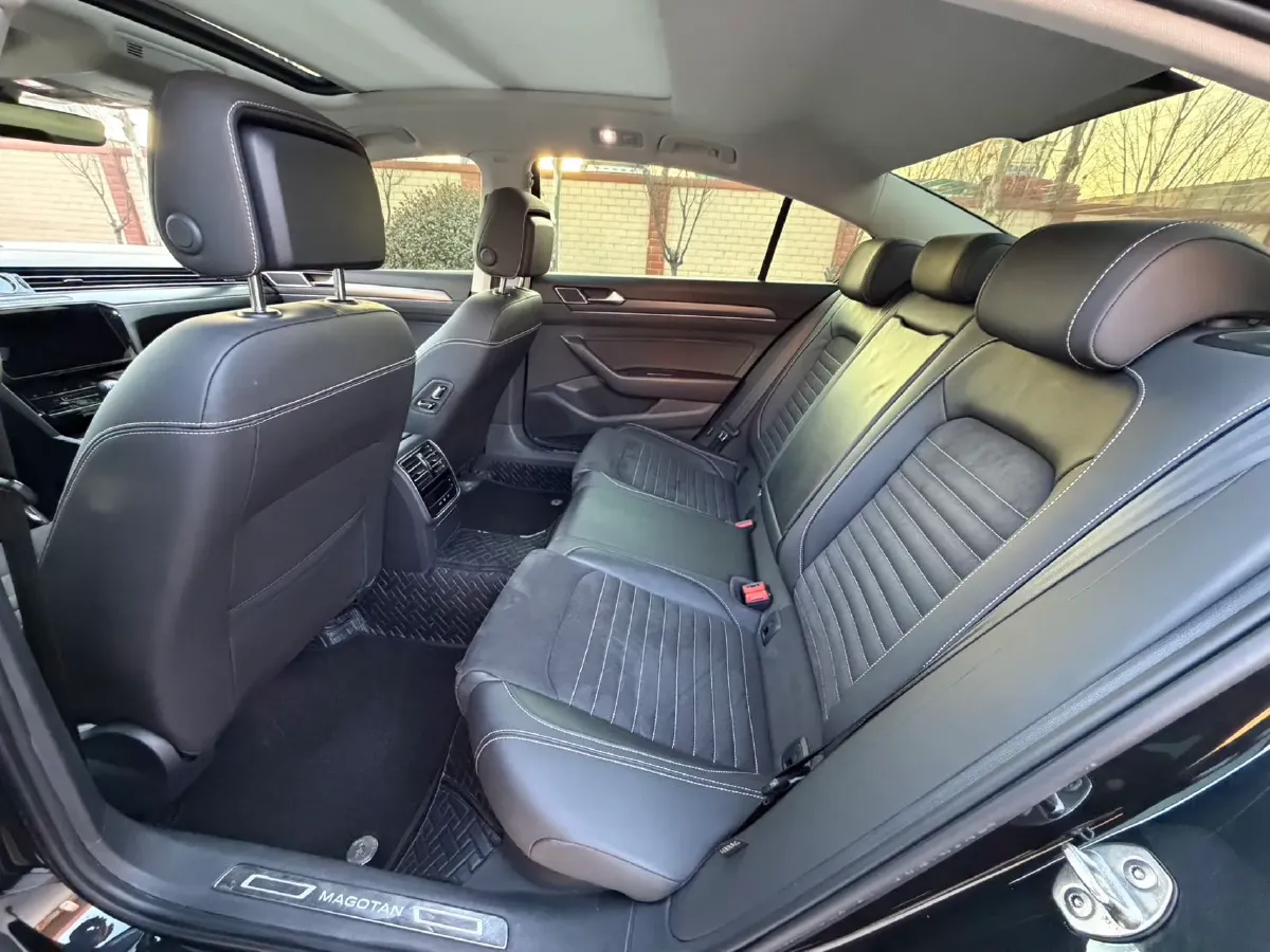 2020 Volkswagen Magotan 2.0T 186HP L4 7DCT,autocango,china used car exporter,china ev exporter,chinese used car exporter,chinese used ev exporter
