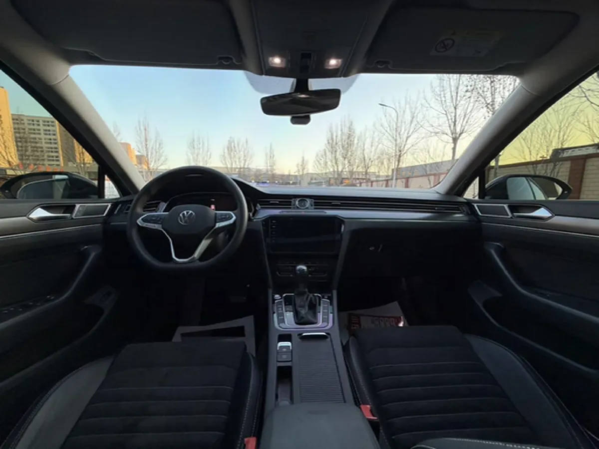 2020 Volkswagen Magotan 2.0T 186HP L4 7DCT,autocango,china used car exporter,china ev exporter,chinese used car exporter,chinese used ev exporter