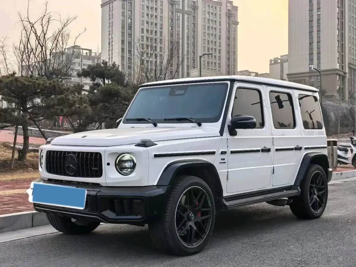 2025 Mercedes-Benz G AMG 4.0T 585HP V8 9AT