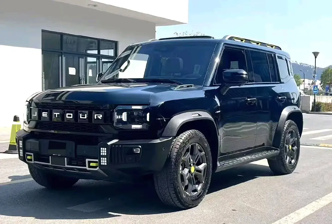 2023 Jetour Traveller 2.0T 254HP L4 7DCT