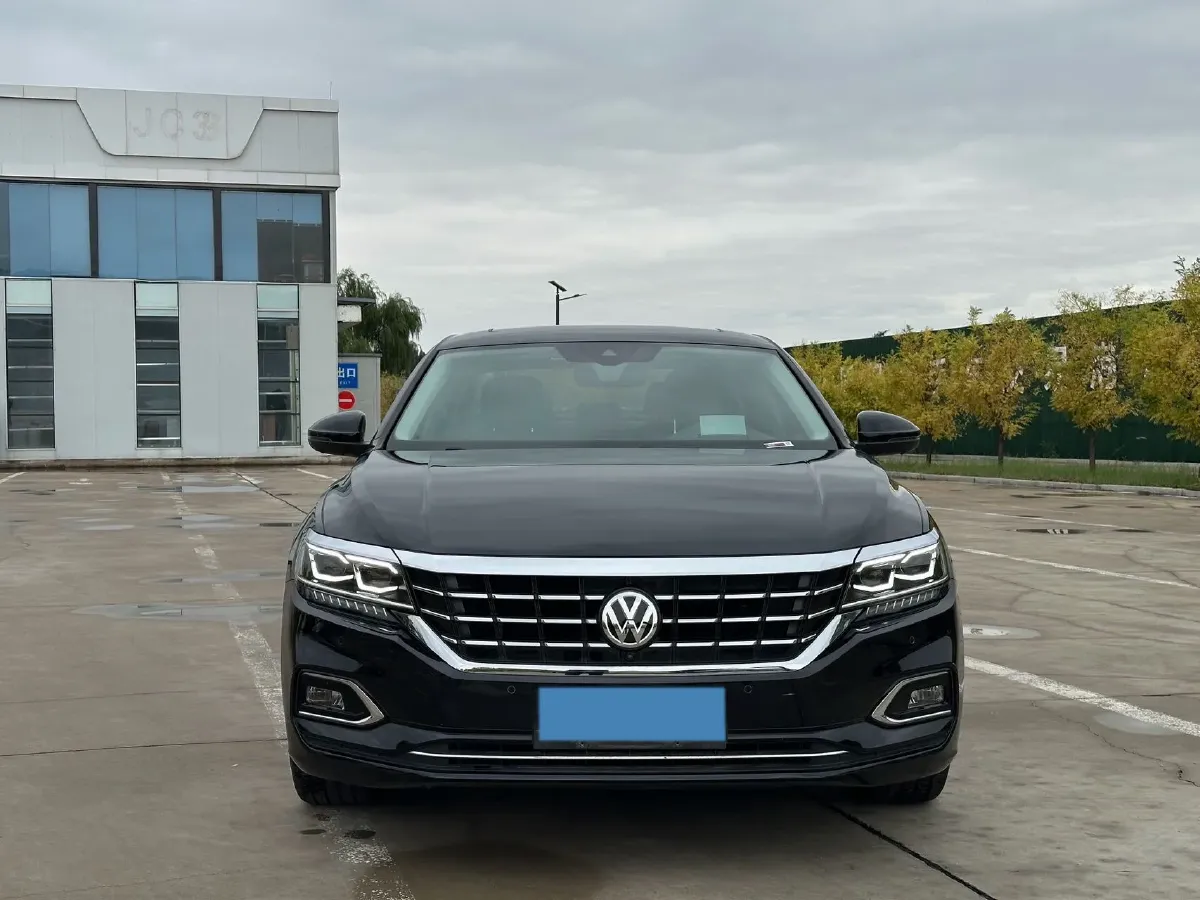 2019 Ford Taurus 2.0T 245HP L4 8AT,autocango,china used car exporter,china ev exporter,chinese used car exporter,chinese used ev exporter