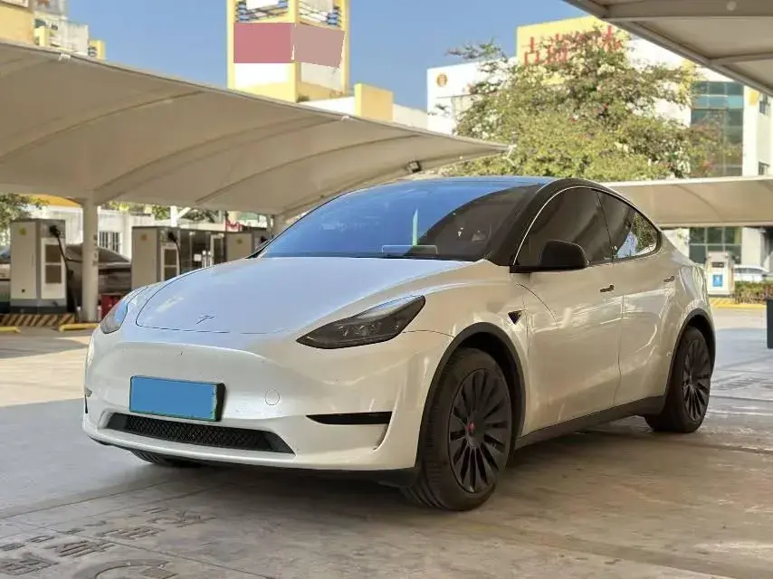 2022 Tesla Model Y BEV 60KWH