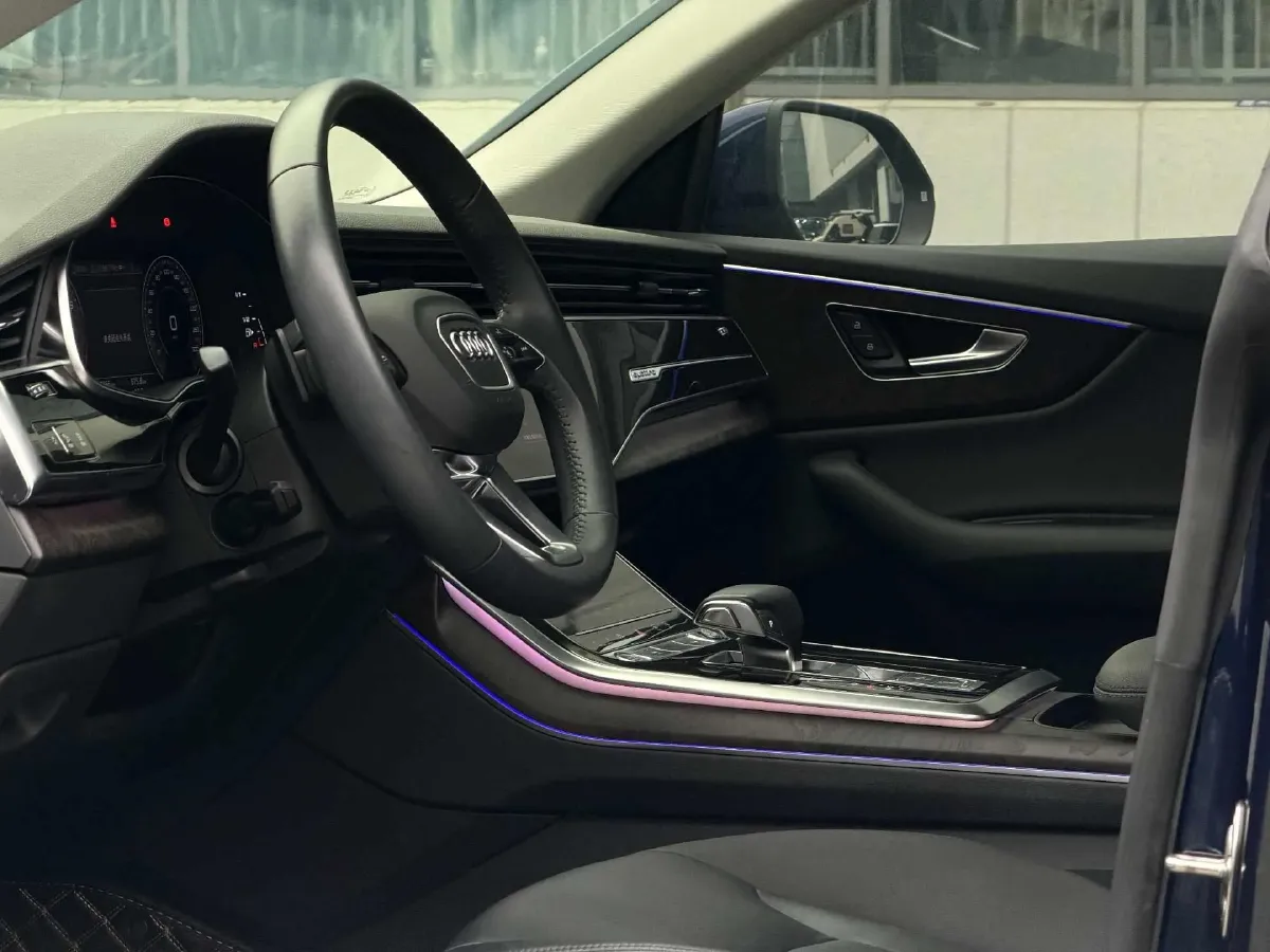 2019 Audi Q8 3.0T 340HP V6 8AT,autocango,china used car exporter,china ev exporter,chinese used car exporter,chinese used ev exporter