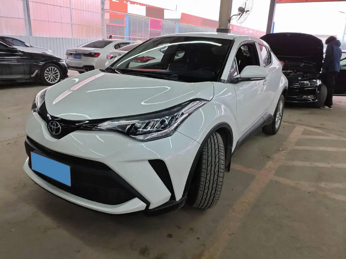 2021 Toyota C-HR 2.0L 171HP L4 CVT