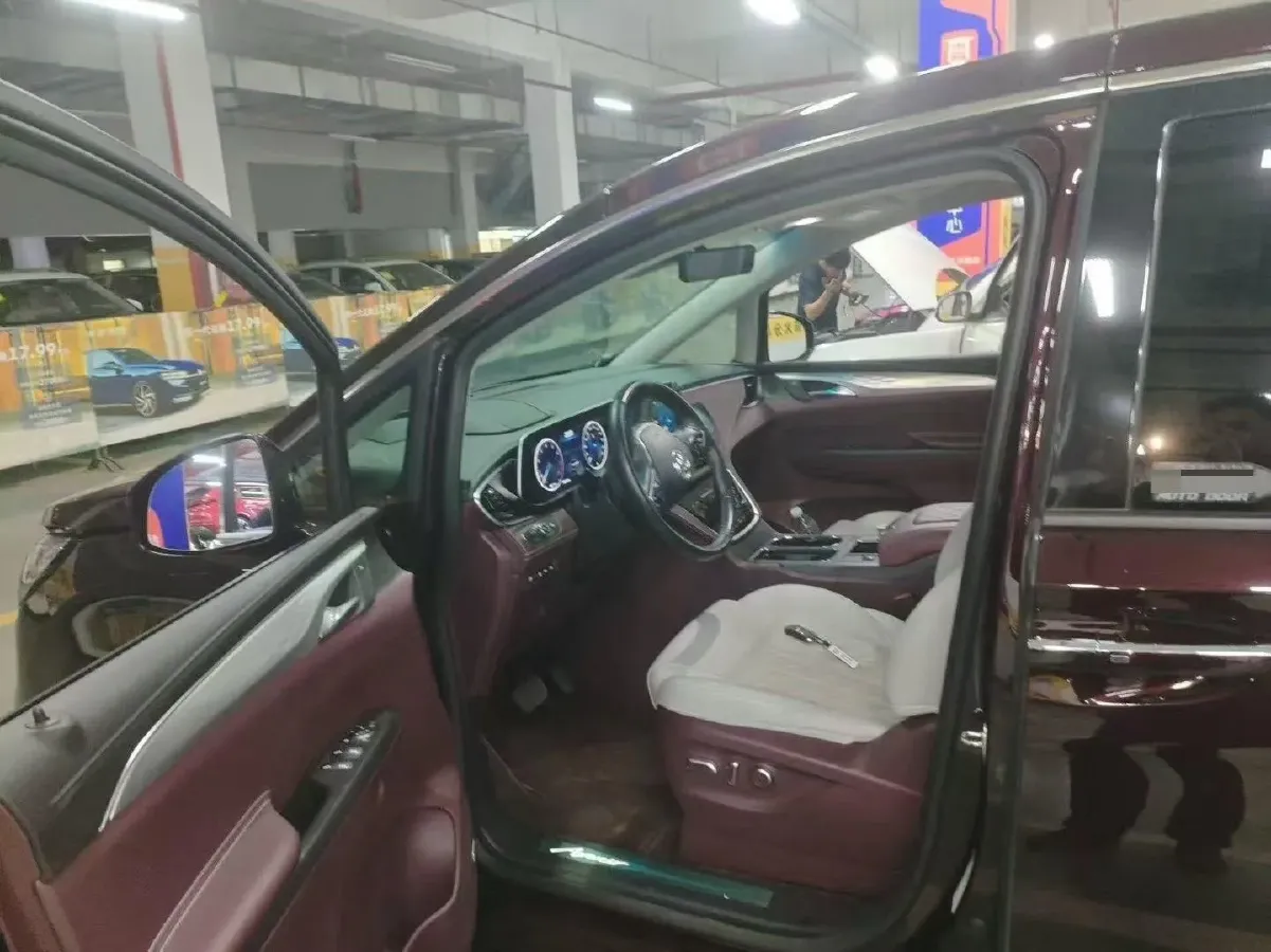 2022 Buick GL8 2.0T 237HP L4 9AT,autocango,china used car exporter,china ev exporter,chinese used car exporter,chinese used ev exporter