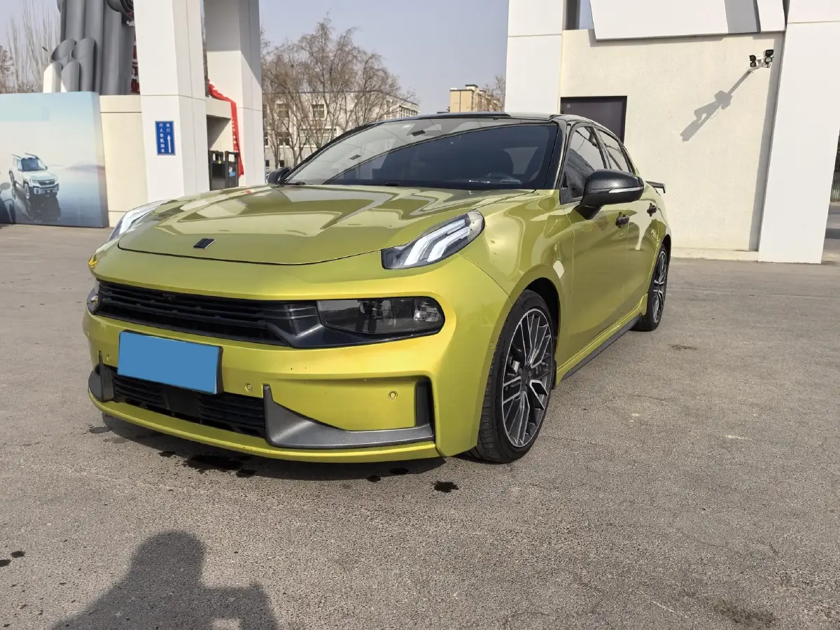 2019 LYNK&CO 03 2.0T 254HP L4 8AT