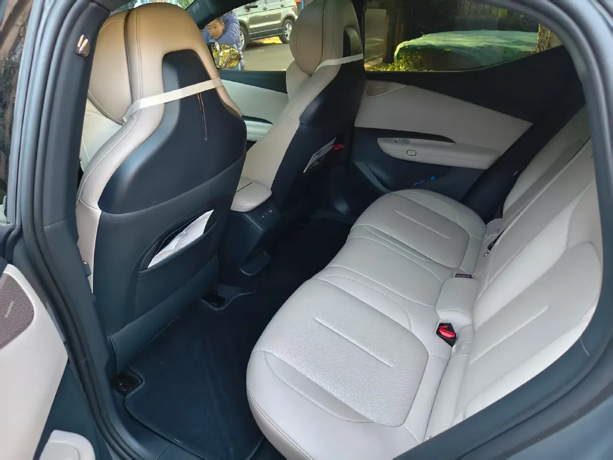 2025 Jetour Freeman 1.5T 184HP L4 7DCT,autocango,china used car exporter,china ev exporter,chinese used car exporter,chinese used ev exporter